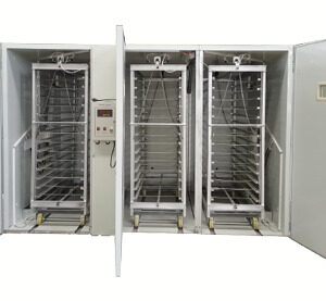 Durable and reliable fully automatic incubator